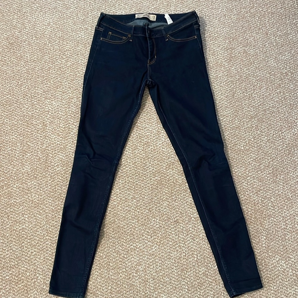 Hollister Super Skinny Dark Blue Jeans - Size 7 Long